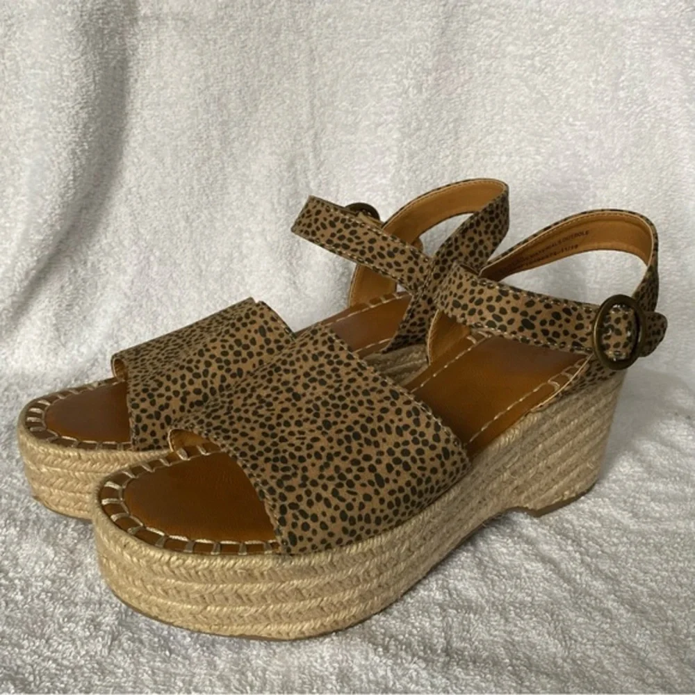 Heels Platforms Shoes Women’s Size‎ 8.5 Open Toe Buckle Leaped Printed